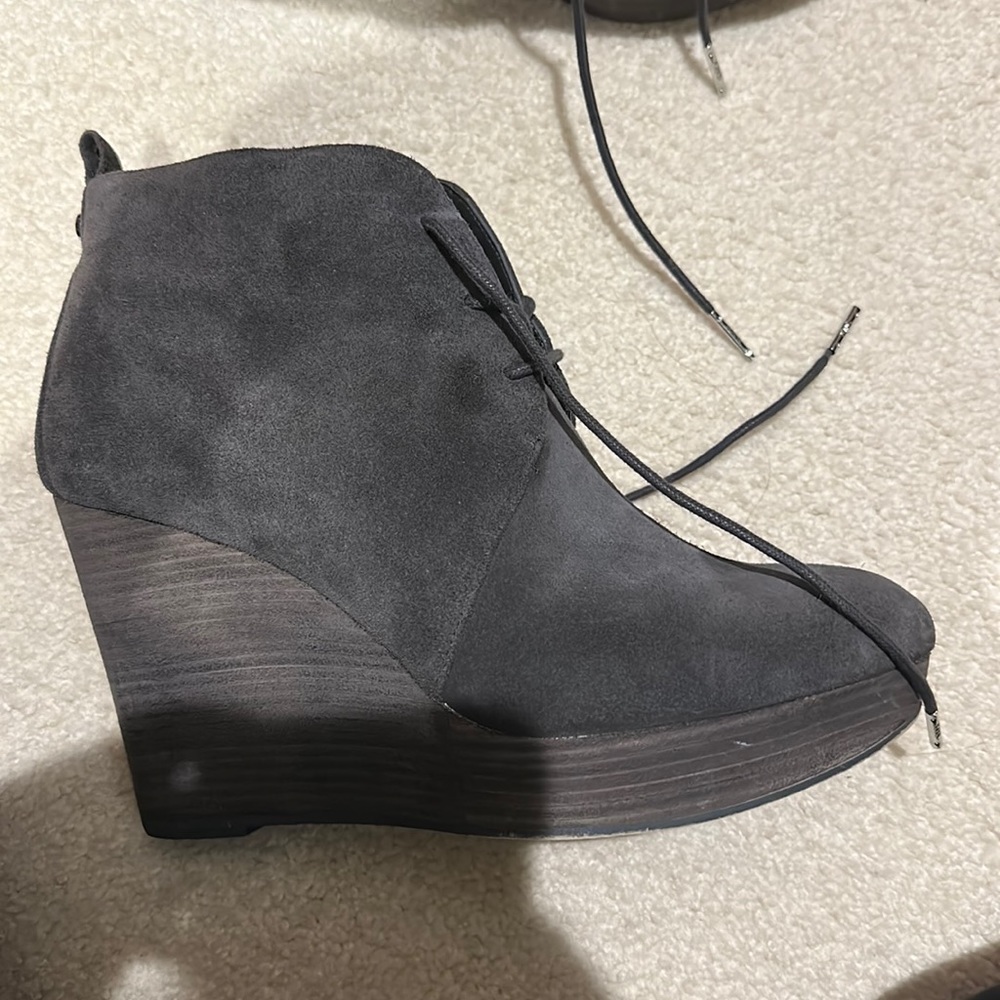 Micheal Kors wedged shoes